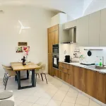 Zen - With Jacuzzi, Panoramic Views Apartment