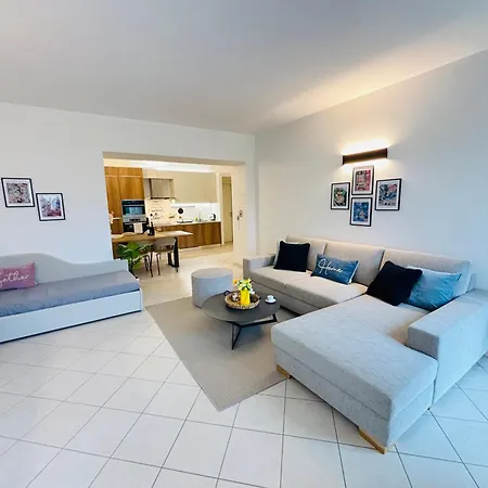 Apartment Zen - With Jacuzzi, Panoramic Views Lenno